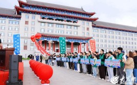 今天乒乓球比赛直播青岛市第三届“荣泰·乒协杯”乒乓球比赛暨西海岸新区运动协会揭牌仪式举办
