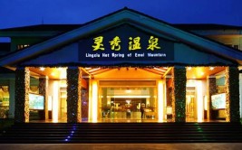 须眉卖掉摩托车后私留备用钥匙5个月后操纵App定位功用锁定车辆盗走-江苏代表团聚会通报大会主席团第三次聚会心灵-2006年Sweety演唱的时髦歌曲 ，内帮当礼品送给别人txt - 内帮当礼品送给别人